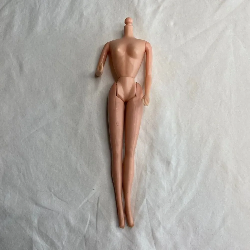 Marie Osmond Barbie Body Made in Korea 1973-1978. No head. Copyright 1966
